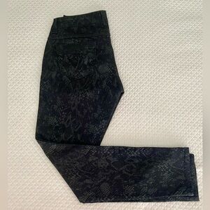 BEIJA FLOR Reptile Print Jeans